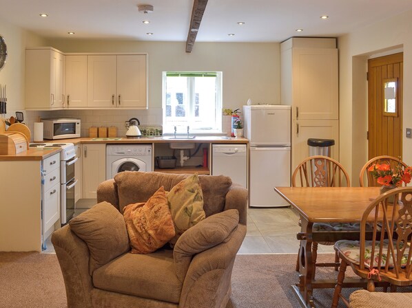 Dishwasher - 2 bedroom accommodation in Burscough, near Southport (Burscough, near Southport)