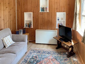 Living area - 1 bedroom accommodation in Burgate, near Fordingbridge (Burgate, near Fordingbridge)