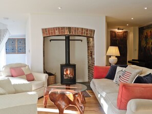 TV, fireplace - 3 bedroom accommodation in Chulmleigh, near South Molton (Chulmleigh, near South Molton)