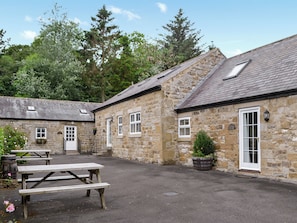 Outdoor dining - 3 bedroom accommodation in Elsdon (Elsdon)