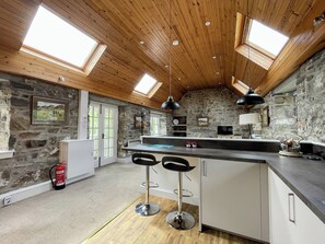 Private kitchen - Glacour Studio Cottage (Strathconon, Muir of Ord)