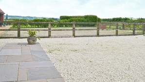 Unclassified image, 4 of 19, button - The Granary - W43949 (East Tytherton, Chippenham)