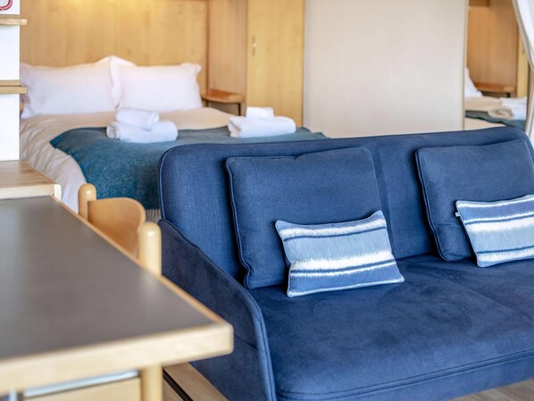 Free WiFi, bed sheets - 0 bedroom accommodation in Carbis Bay, near St Ives (Carbis Bay, near St Ives)