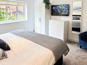 6 makuuhuonetta, ilmainen Wi-Fi, vuodevaatteet