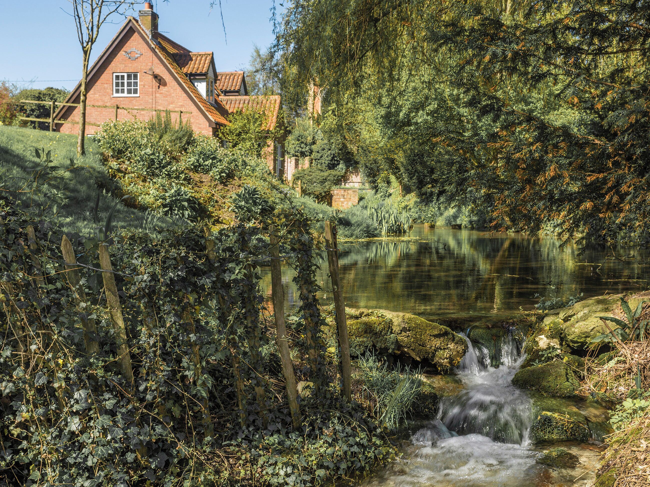 المنطقة المحيطة بالمنشأة