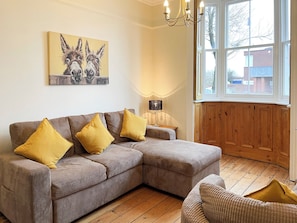 TV - 2 bedroom accommodation in Hornsea (Hornsea)