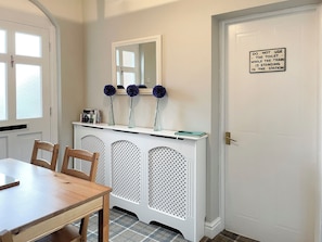 Dining - 2 bedroom accommodation in Hornsea (Hornsea)