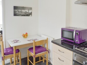 Dishwasher, high chair