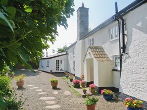 Exterior - 5 bedroom accommodation in Parkham, near Bideford (Parkham, near Bideford)