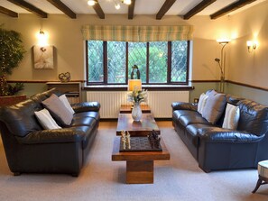 Fireplace - Lambourne House - UKC2831 (Skegness)