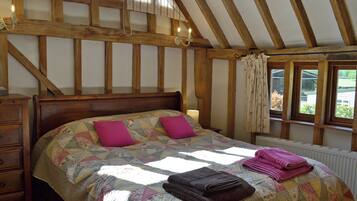 3 bedrooms, free WiFi, bed sheets