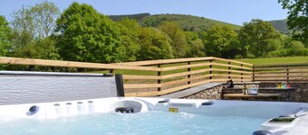 3 bedroom accommodation in Cwm-Cewydd, near Machynlleth