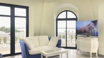 Penthouse (Mini - Ocean Harbor View & Riverfront) | Salle de séjour