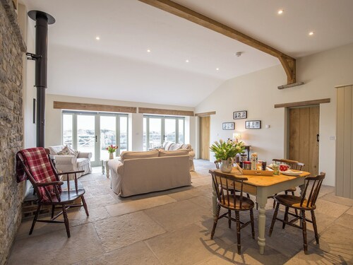 Square Barn - UKC2869