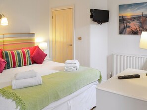 2 bedrooms, free WiFi, bed sheets - 2 bedroom accommodation in Bodmin (Bodmin)