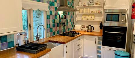 Dishwasher, high chair