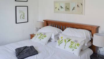 2 bedrooms, free WiFi, bed sheets