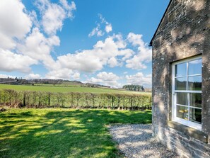 Property grounds - Meadowgreen Farmhouse (Lour, near Forfar)