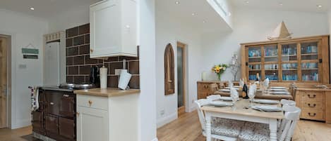 Dishwasher, high chair, cookware/dishes/utensils, freezer