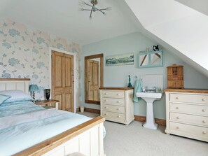 6 bedrooms, free WiFi, bed sheets