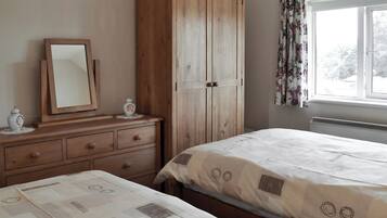 3 bedrooms, free WiFi, bed sheets