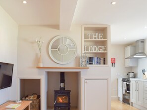 High chair, cookware/dishes/utensils