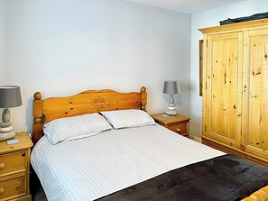 2 多间卧室、免费 WiFi、床单