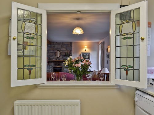 2 bedroom accommodation in Cupar, near St. Andrews