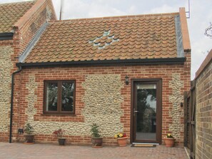 Exterior - Annexe @ Church Farm Barn (Ingham, near Stalham)