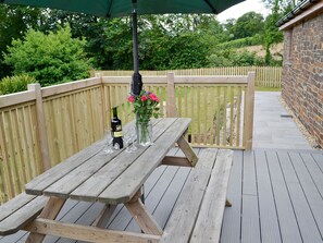 Outdoor dining - 2 bedroom accommodation in Bodmin (Bodmin)