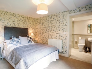 4 bedrooms, free WiFi, bed sheets - 4 bedroom accommodation in Settrington, near Malton (Settrington, near Malton)