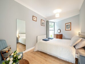 4 bedrooms, free WiFi, bed sheets