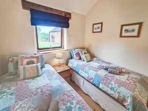 2 bedrooms, free WiFi, bed sheets, wheelchair access