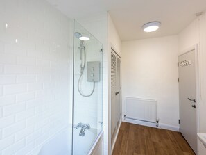 Towels - 4 bedroom accommodation in Hawes (Hawes)