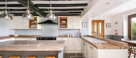 Geschirrspüler, Hochstuhl