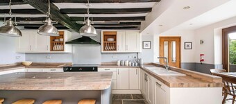 5 bedroom accommodation in Langsett, near Penistone