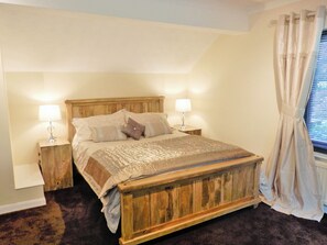 4 quartos, Wi-Fi de cortesia, roupa de cama
