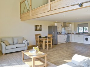 TV - 1 bedroom accommodation in Hainford, near Norwich (Hainford, near Norwich)