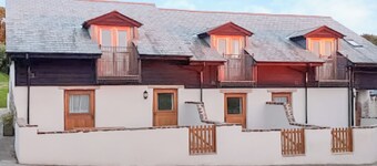 2 bedroom accommodation in Hartland, near Bideford