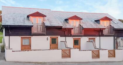 2 bedroom accommodation in Hartland, near Bideford