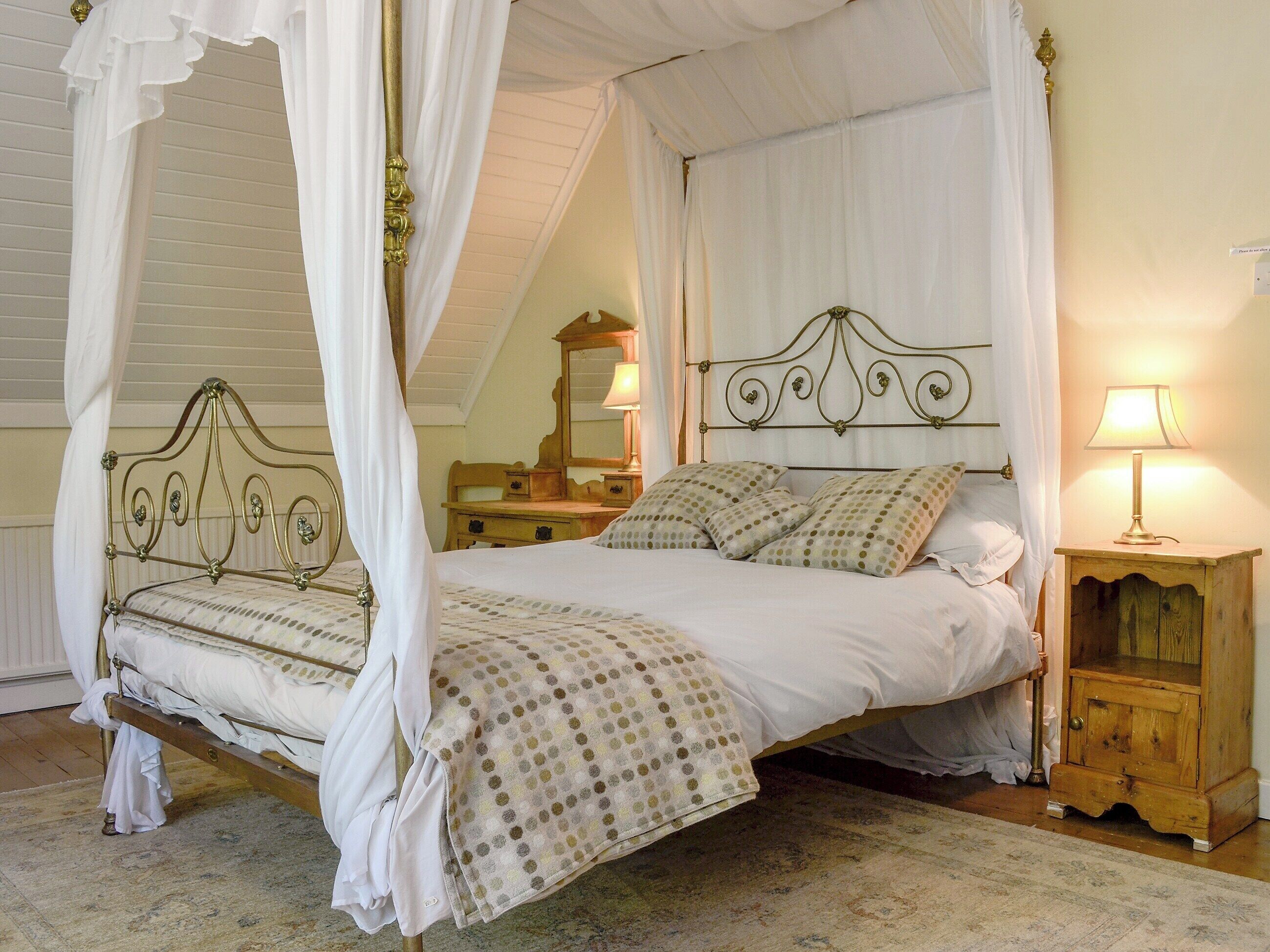 4 bedrooms, free WiFi, bed sheets