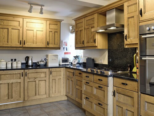 4 bedroom accommodation in Betws-y-Coed