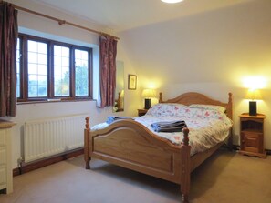 4 bedrooms, free WiFi, bed sheets - 4 bedroom accommodation in Chipping Campden (Chipping Campden)