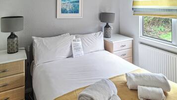 4 bedrooms, free WiFi, bed sheets