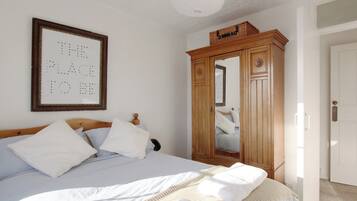 2 bedrooms, free WiFi, bed sheets