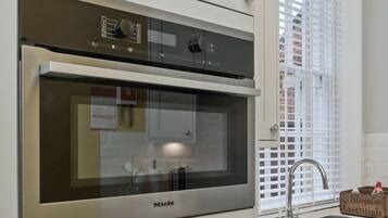 Oven, dishwasher, high chair