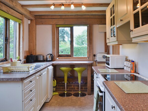 Dishwasher, cookware/dishes/utensils