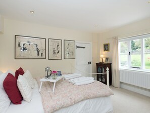 3 soverom, wi-fi (inkludert) og sengetøy