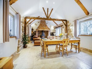 Living room/dining room | The Old Granary, Sloothby, near Alford - 1 bedroom accommodation in Sloothby, near Alford (Sloothby, near Alford)
