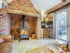 Living area | The Old Granary, Sloothby, near Alford - 1 bedroom accommodation in Sloothby, near Alford (Sloothby, near Alford)